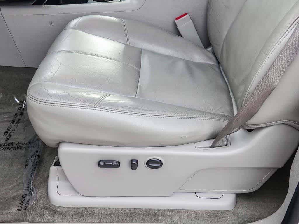 Thumbnail: 2011 Chevrolet Silverado 2500 - 21