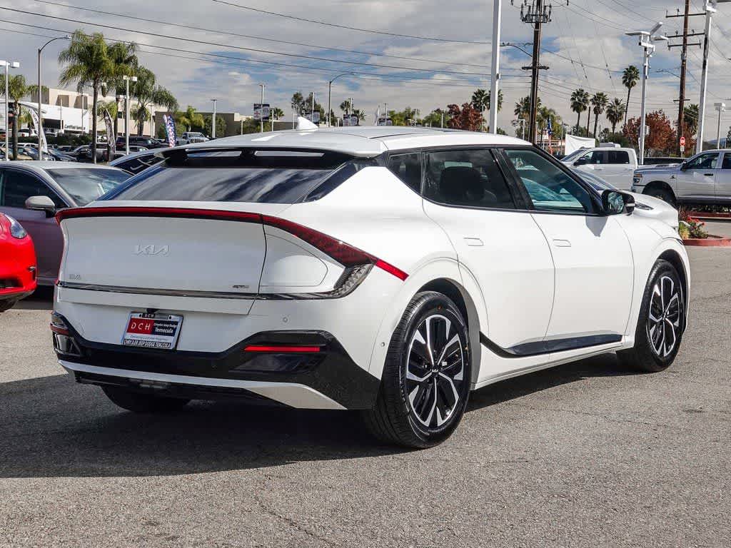 Thumbnail: 2022 Kia EV6 - 4