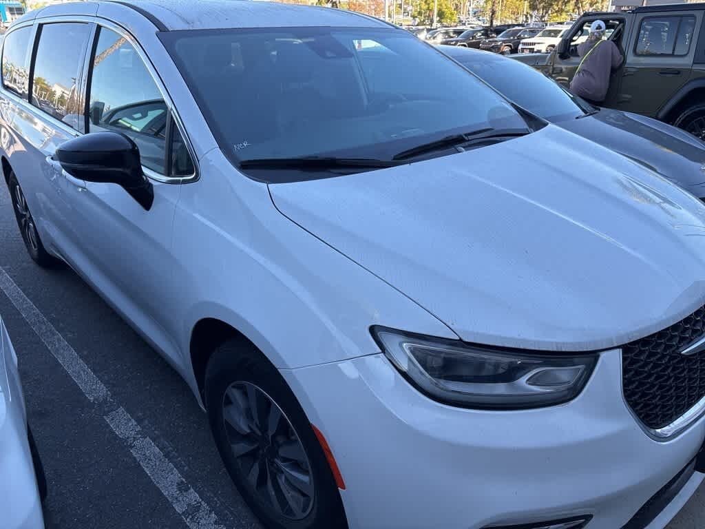 Certified 2024 Chrysler Pacifica Plug-In Hybrid Select Van Passenger Van