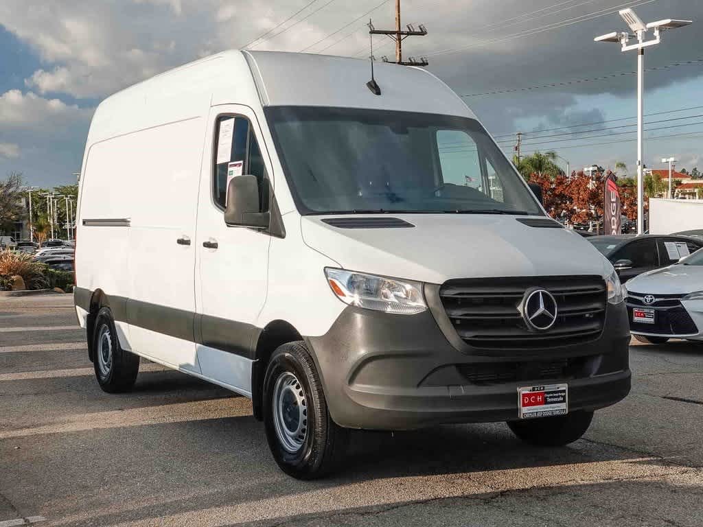 Thumbnail: 2020 Mercedes-Benz Sprinter - 3