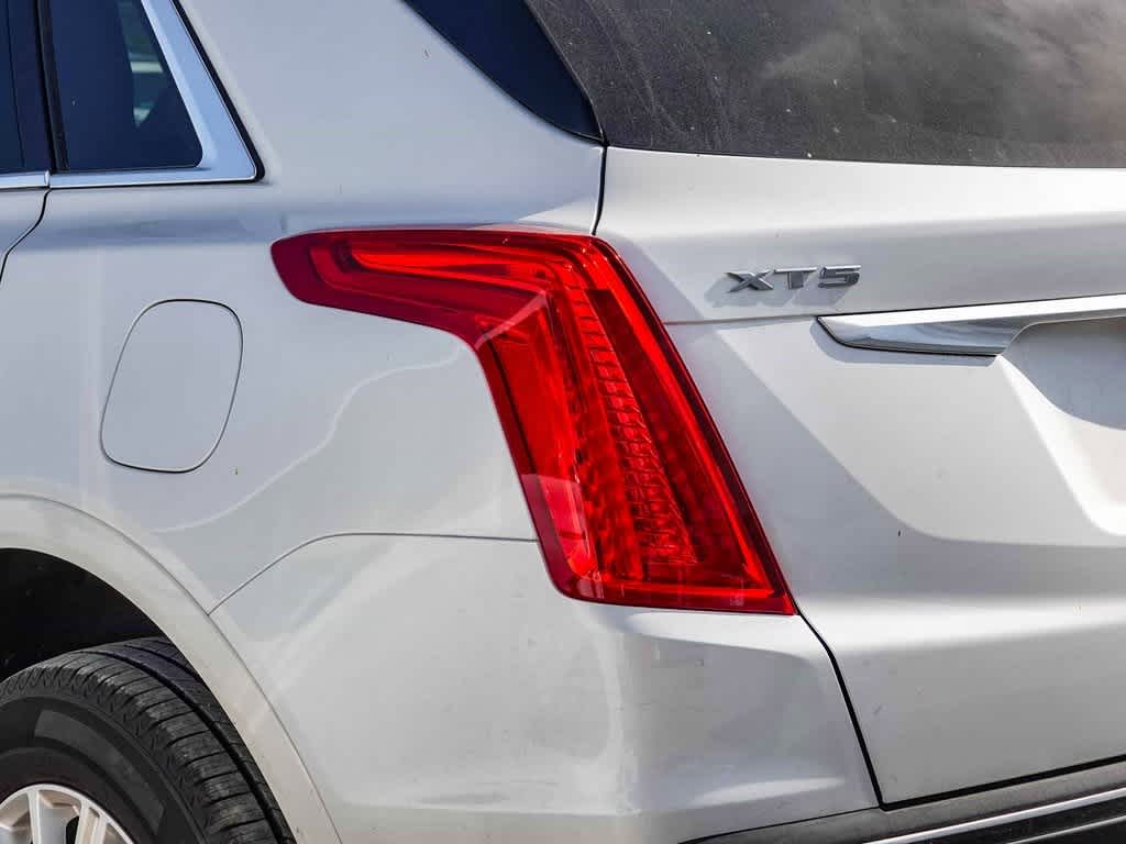 2019 Cadillac XT5 Base 16