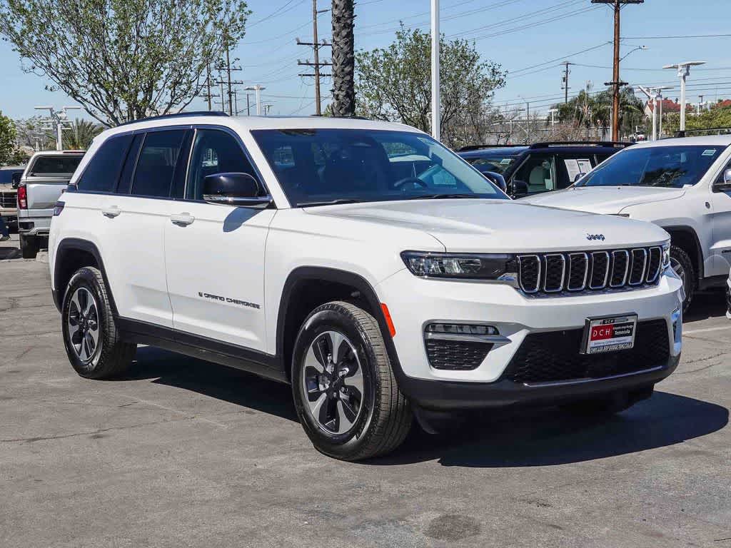 Thumbnail: 2023 Jeep Grand Cherokee - 3