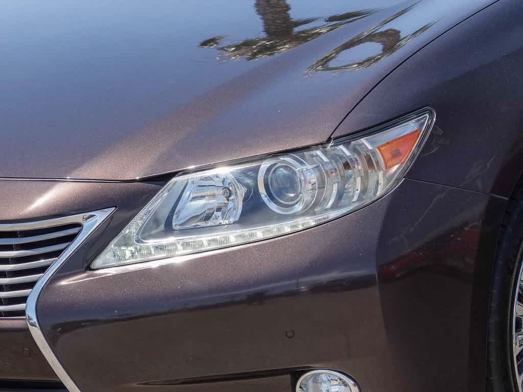 Thumbnail: 2013 Lexus ES - 8