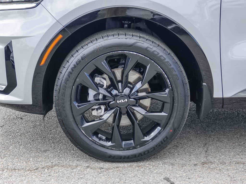 Thumbnail: 2023 Kia Sorento - 10
