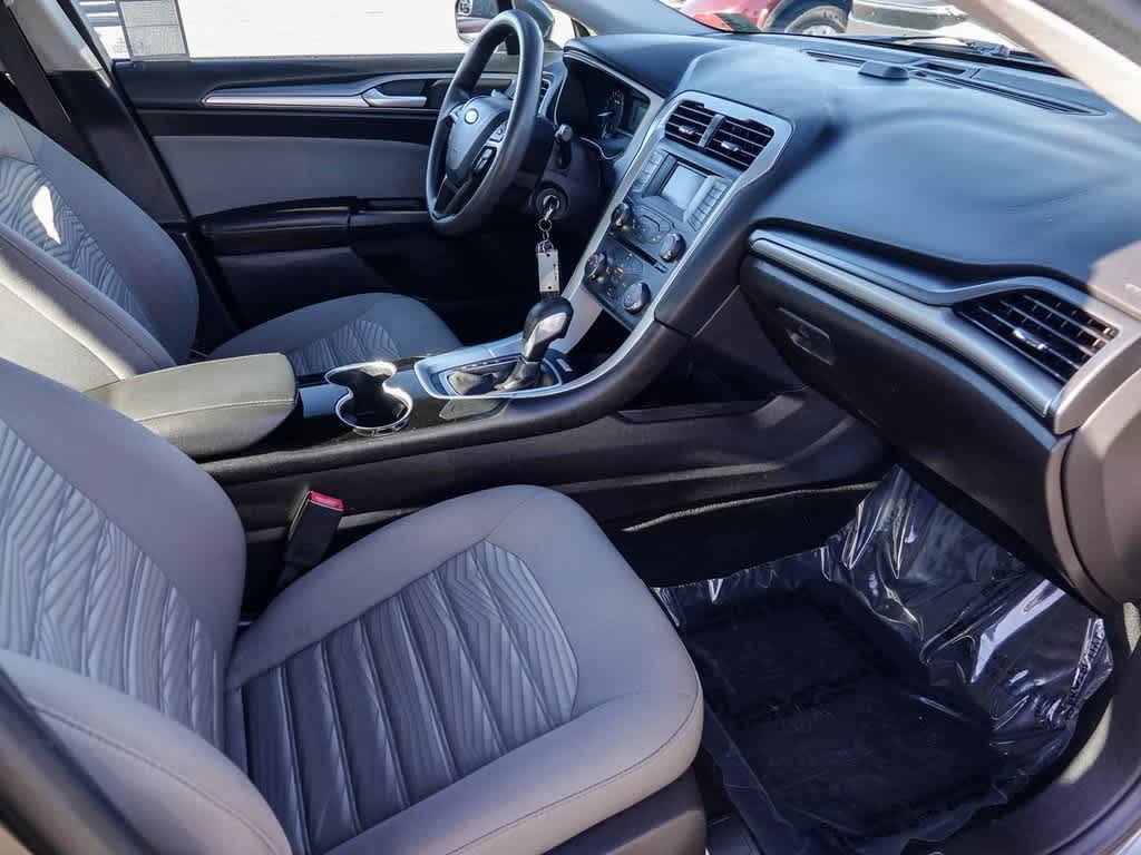 Thumbnail: 2016 Ford Fusion - 15