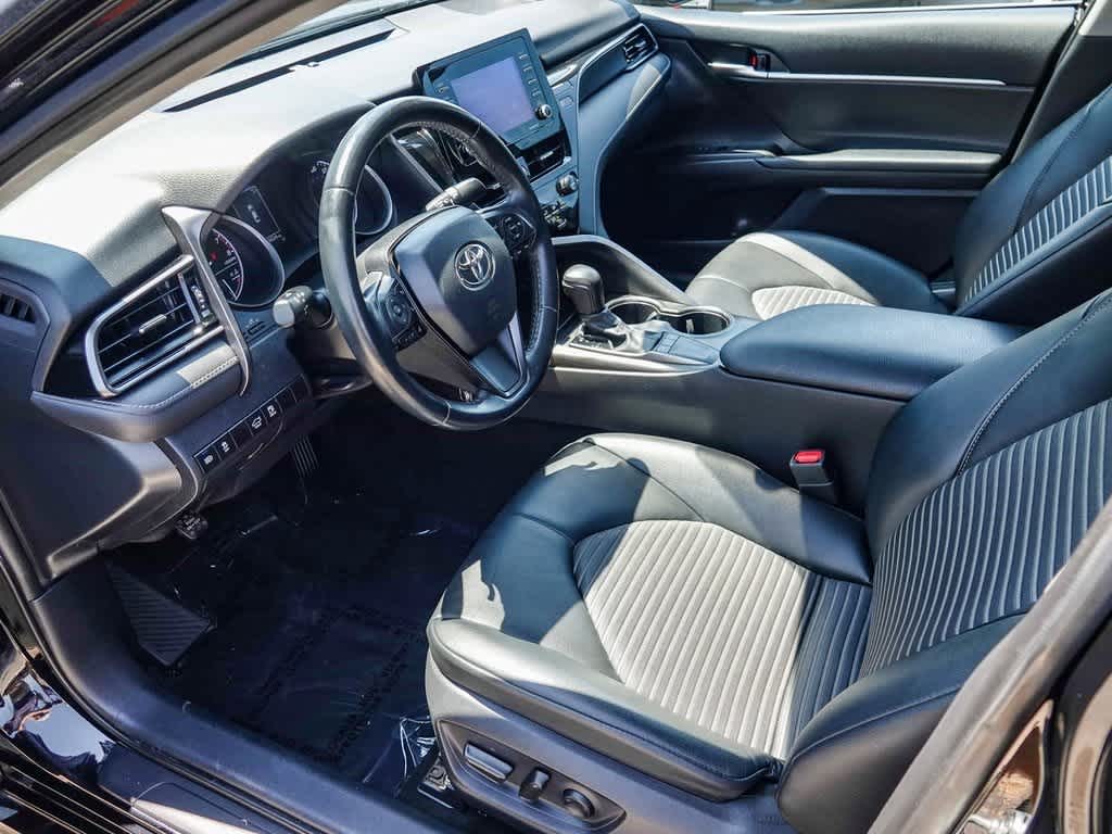 Thumbnail: 2022 Toyota Camry - 16