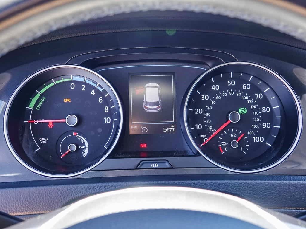 Thumbnail: 2019 Volkswagen e-Golf - 22