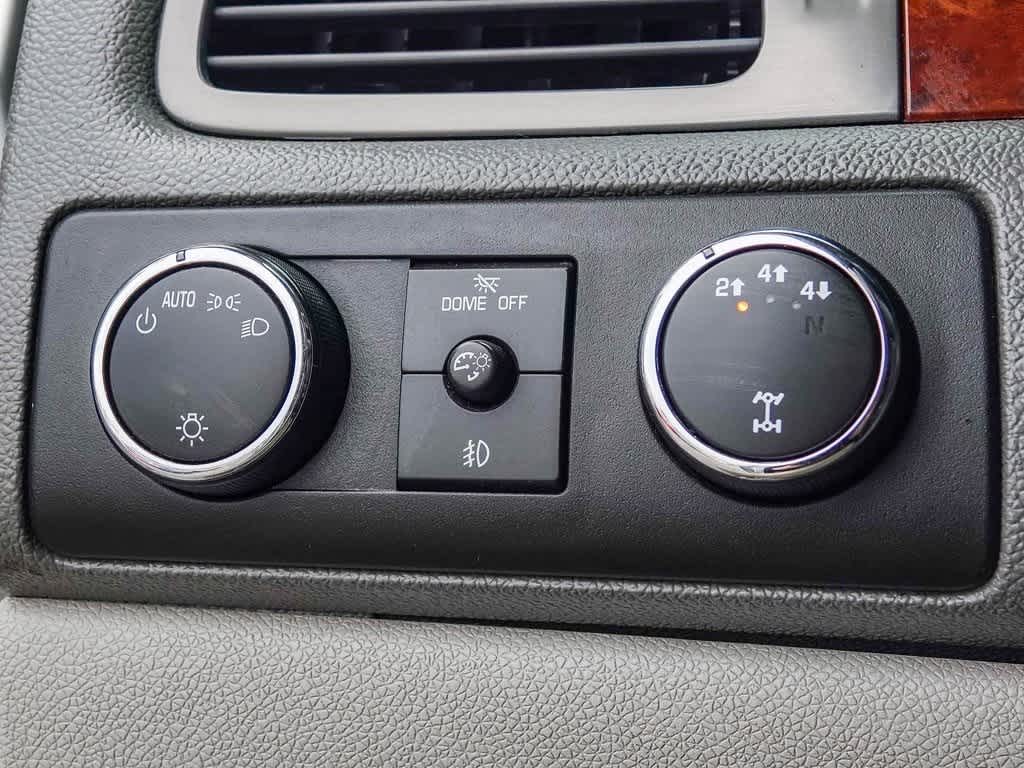 Thumbnail: 2011 Chevrolet Silverado 2500 - 25