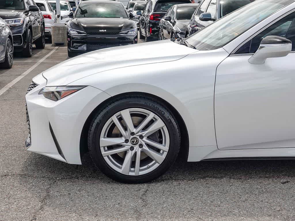 Thumbnail: 2022 Lexus IS - 9