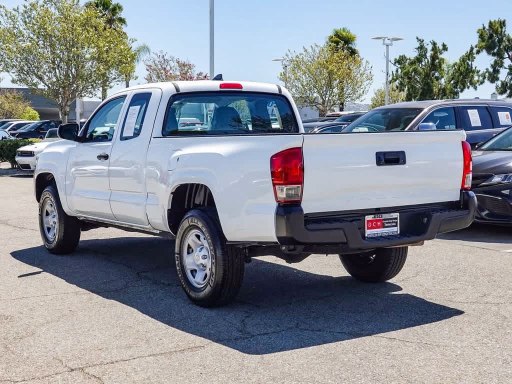 Thumbnail: 2017 Toyota Tacoma - 6