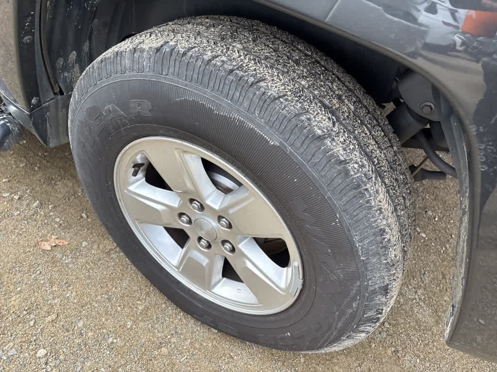 Thumbnail: 2011 Jeep Liberty - 8