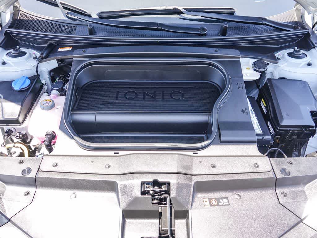 Thumbnail: 2023 Hyundai Ioniq 6 - 26