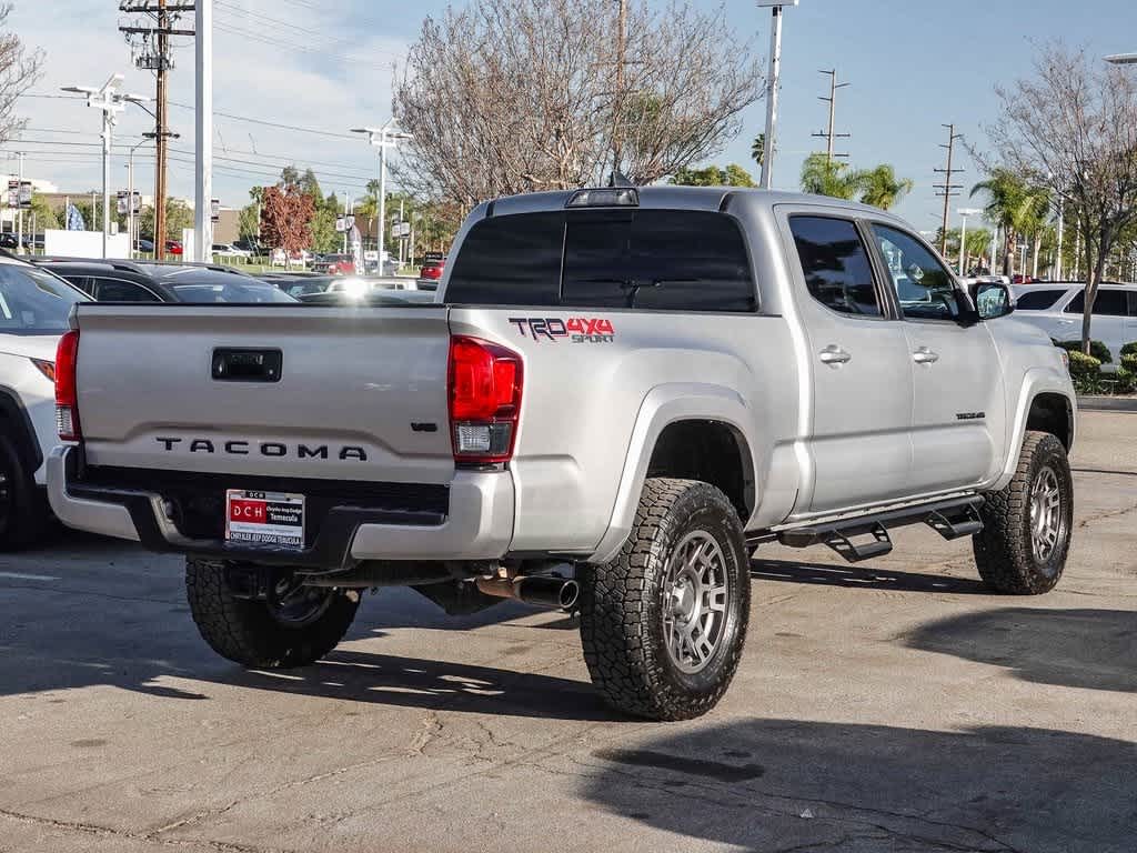 Thumbnail: 2019 Toyota Tacoma - 4