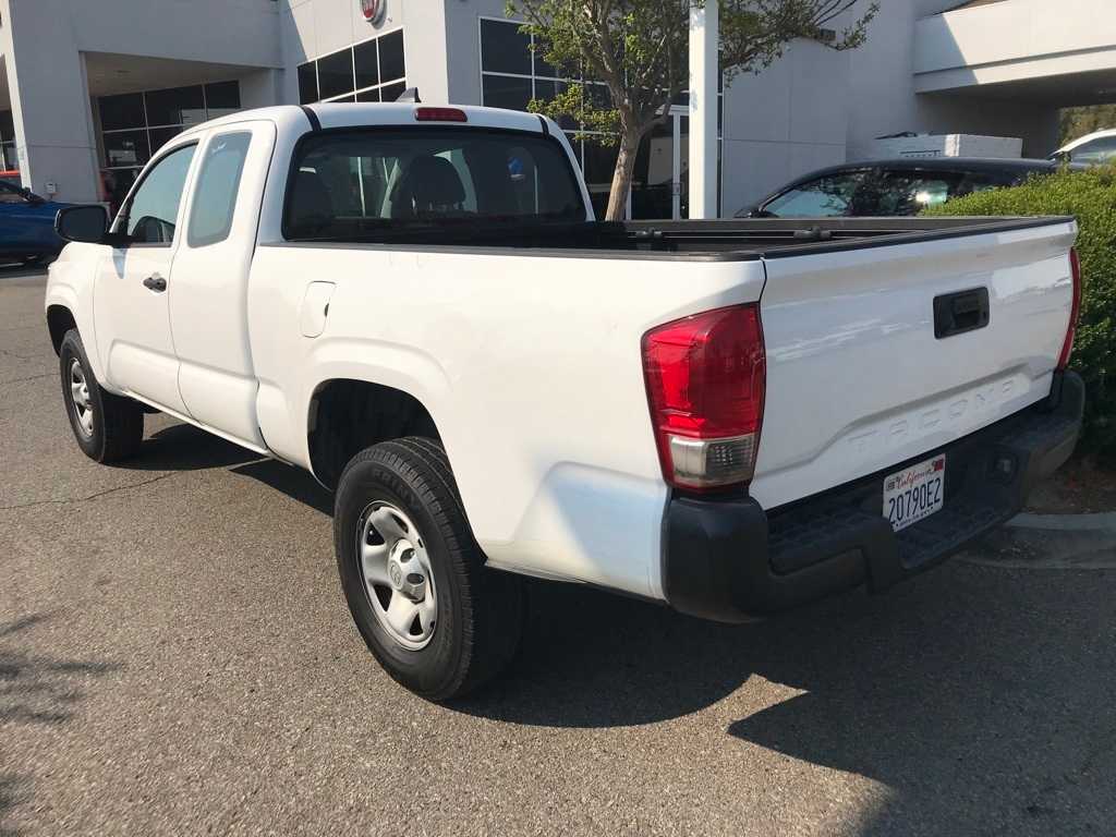 Thumbnail: 2017 Toyota Tacoma - 5