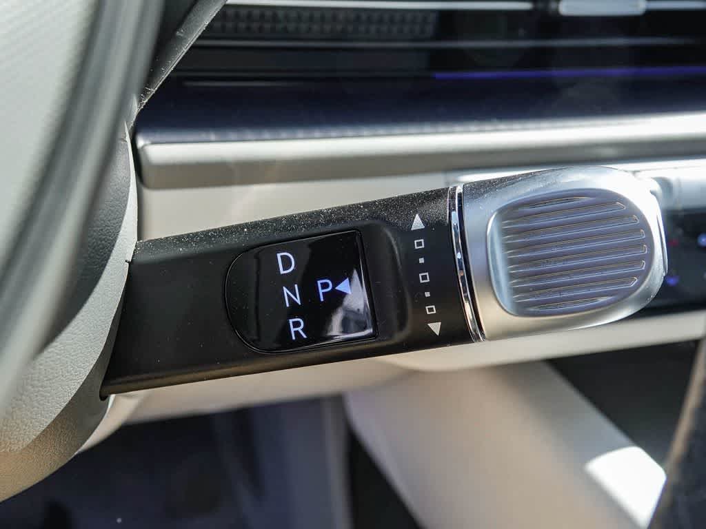 Thumbnail: 2023 Hyundai Ioniq 6 - 18