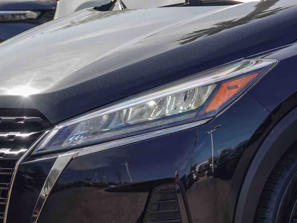Thumbnail: 2023 Nissan Kicks - 8