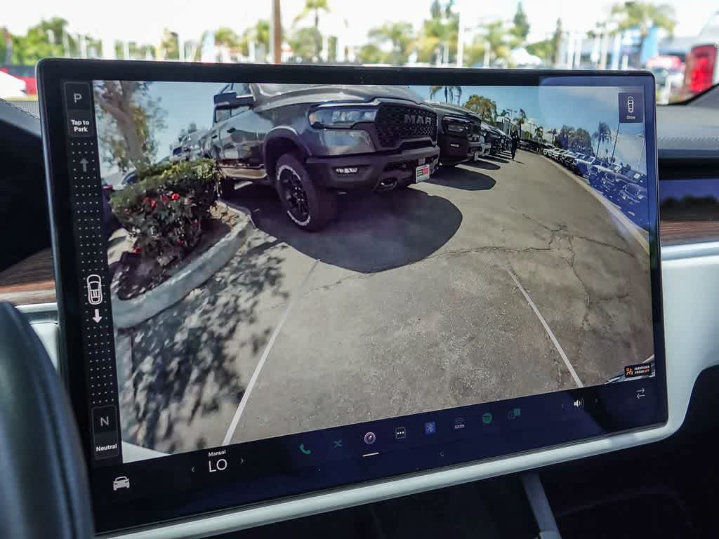 Thumbnail: 2022 Tesla Model X - 22