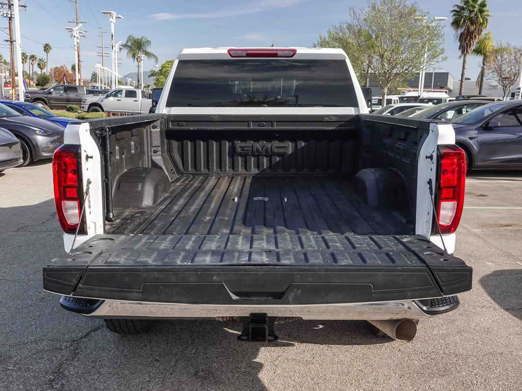 Thumbnail: 2023 GMC Sierra 3500 - 24