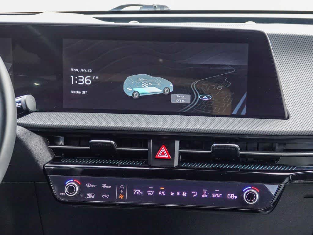 Thumbnail: 2022 Kia EV6 - 12