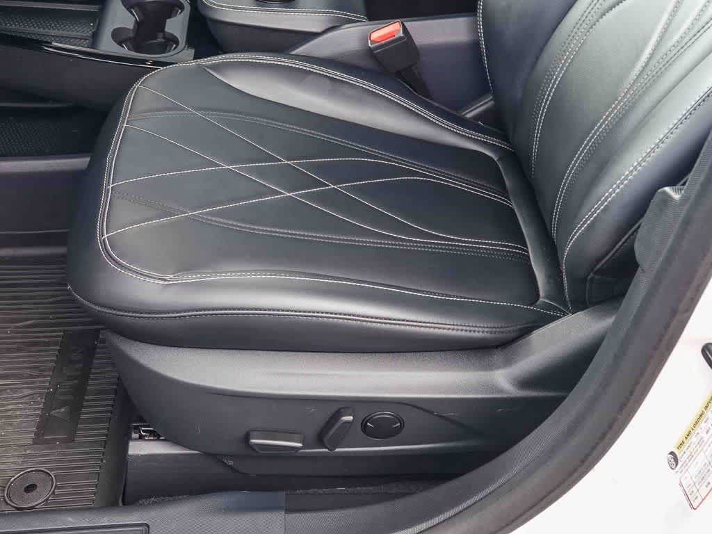 Thumbnail: 2022 Ford Mustang Mach-E - 19