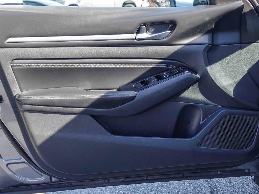 Thumbnail: 2021 Nissan Altima - 19