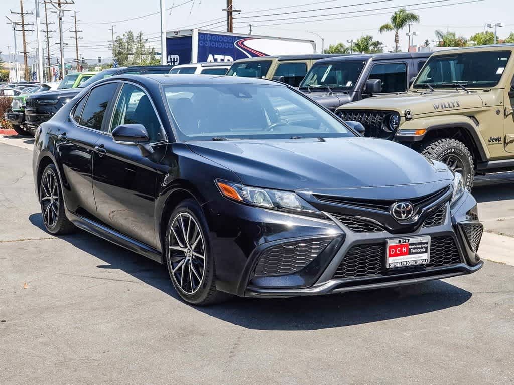 Thumbnail: 2022 Toyota Camry - 3