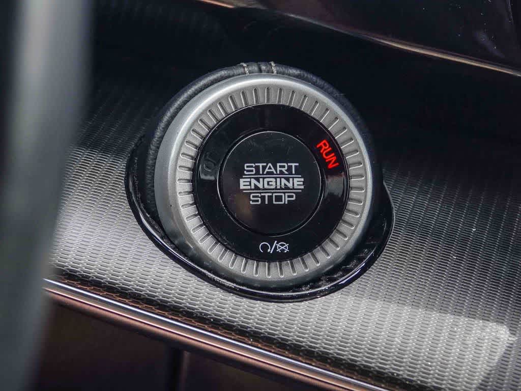 Thumbnail: 2024 Jeep Grand Wagoneer L - 21