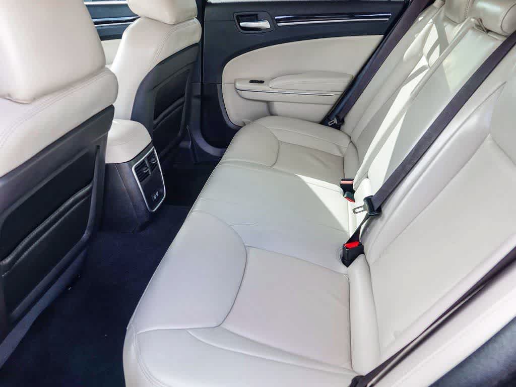 Thumbnail: 2023 Chrysler 300 - 17