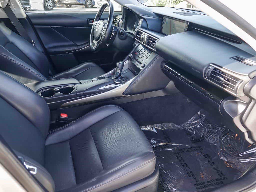 Thumbnail: 2018 Lexus IS - 15