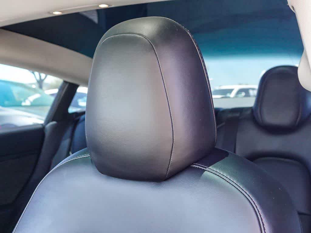 Thumbnail: 2021 Tesla Model 3 - 24