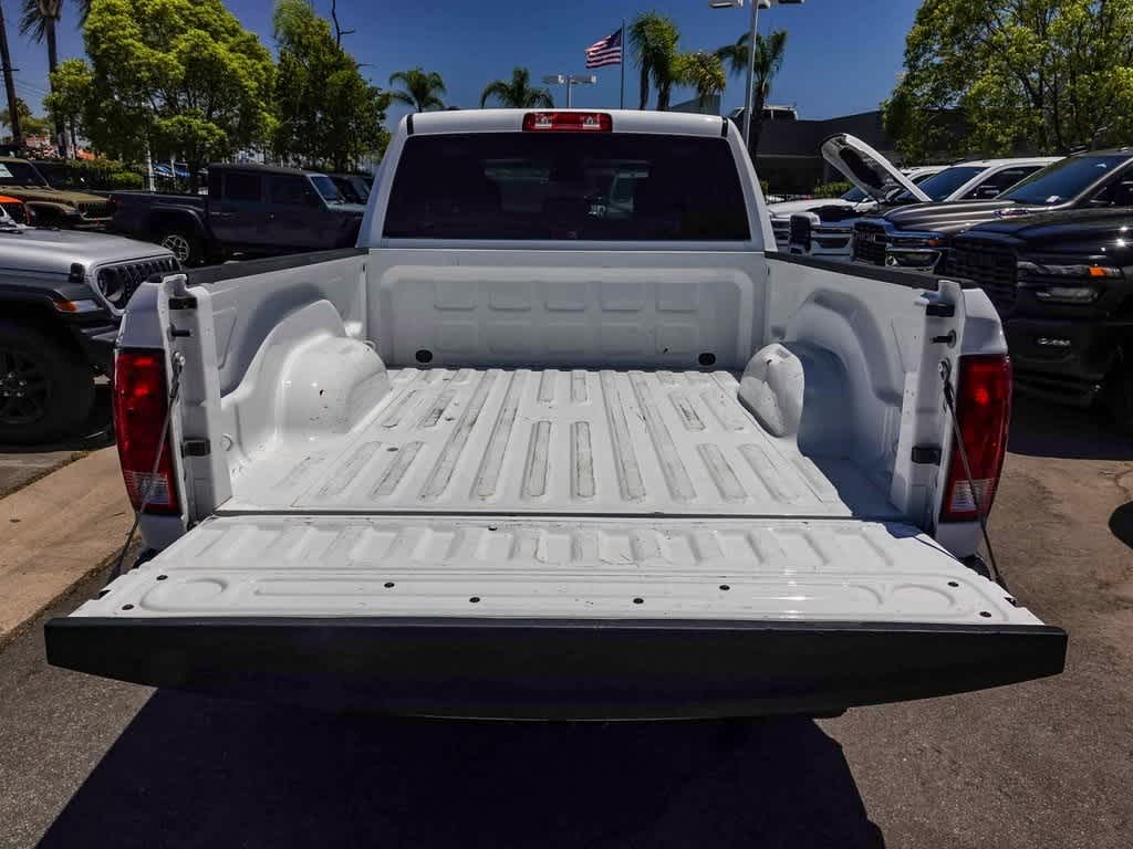 Thumbnail: 2021 RAM 1500 Classic - 27
