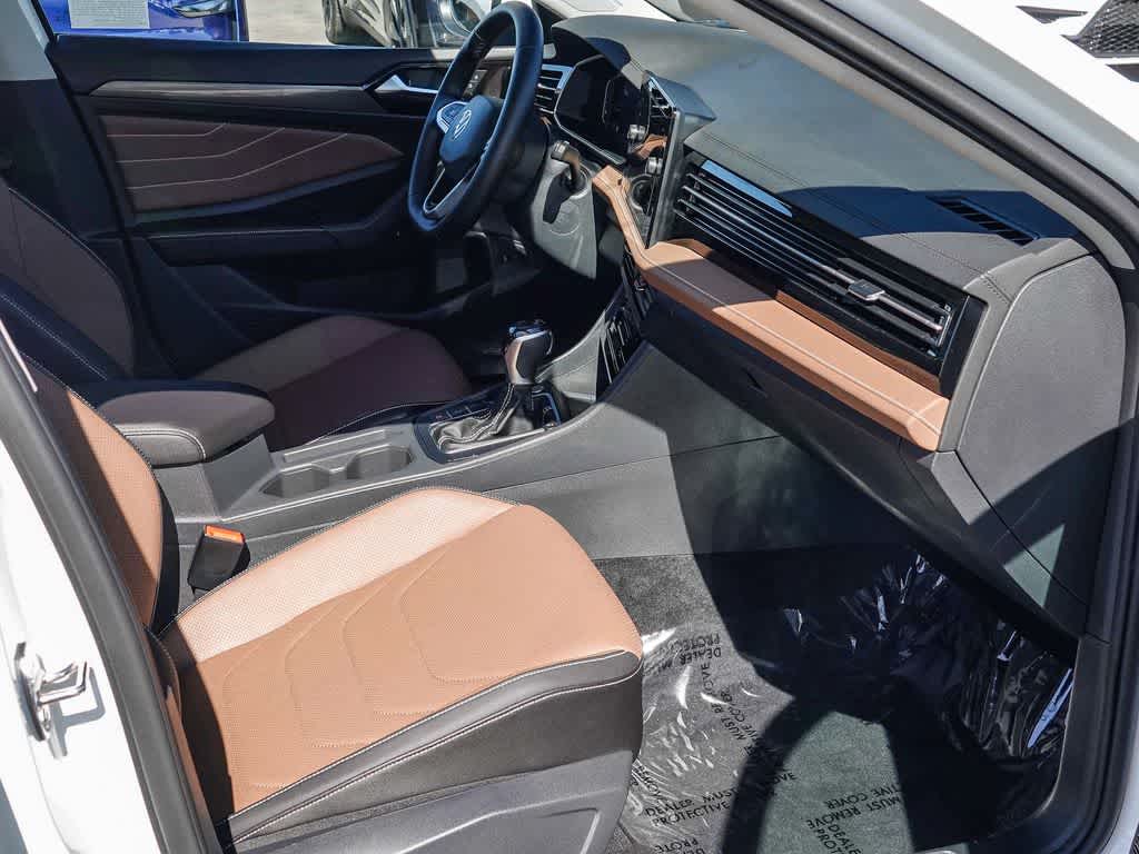 Thumbnail: 2025 Volkswagen Jetta - 15