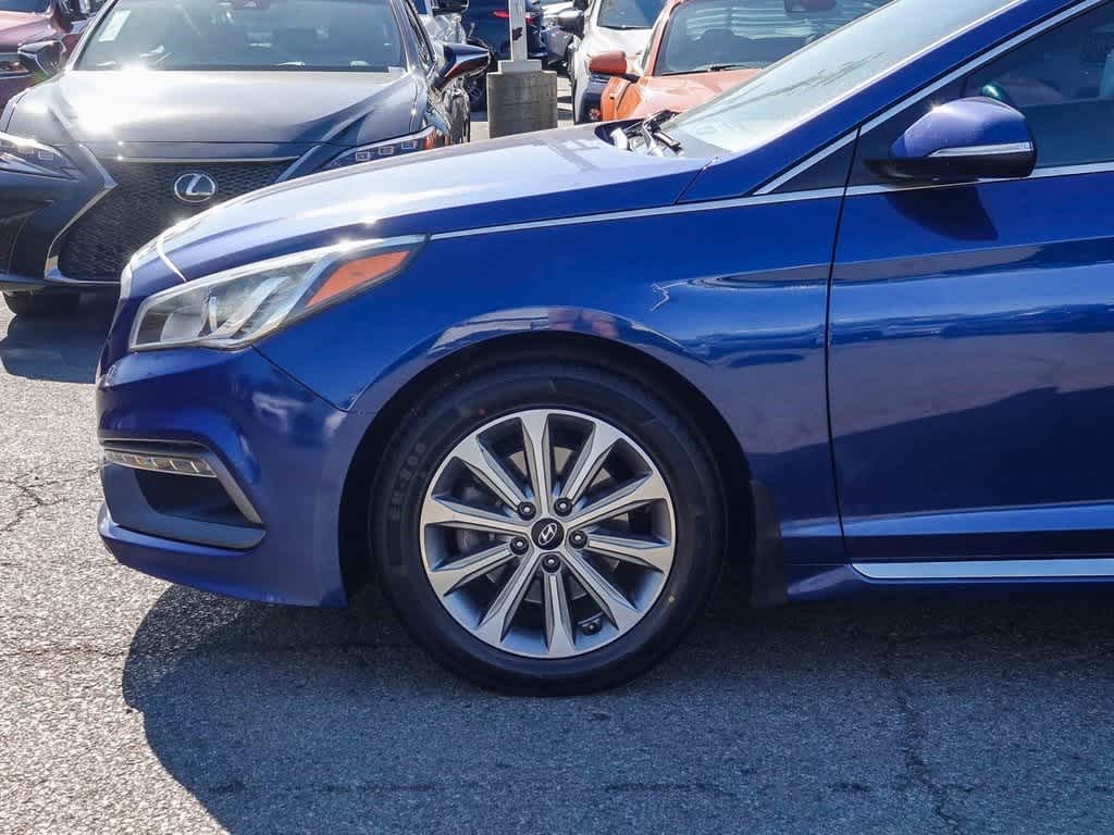 Thumbnail: 2017 Hyundai Sonata - 9