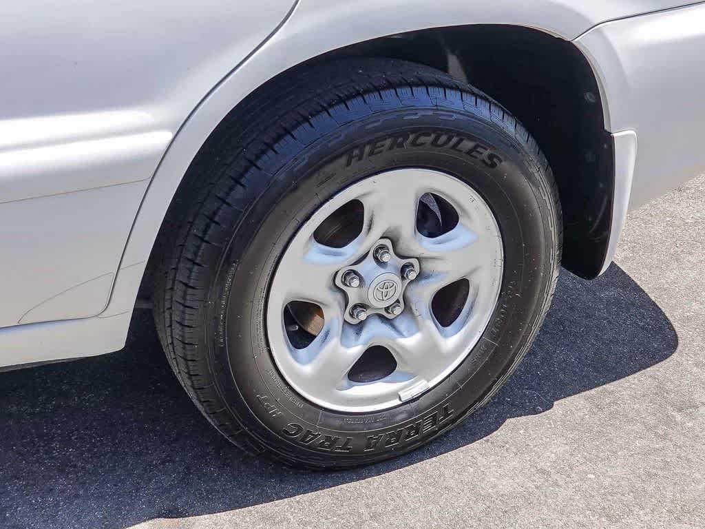 Thumbnail: 2003 Toyota Highlander - 10