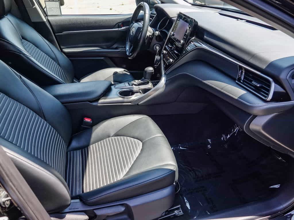 Thumbnail: 2022 Toyota Camry - 15