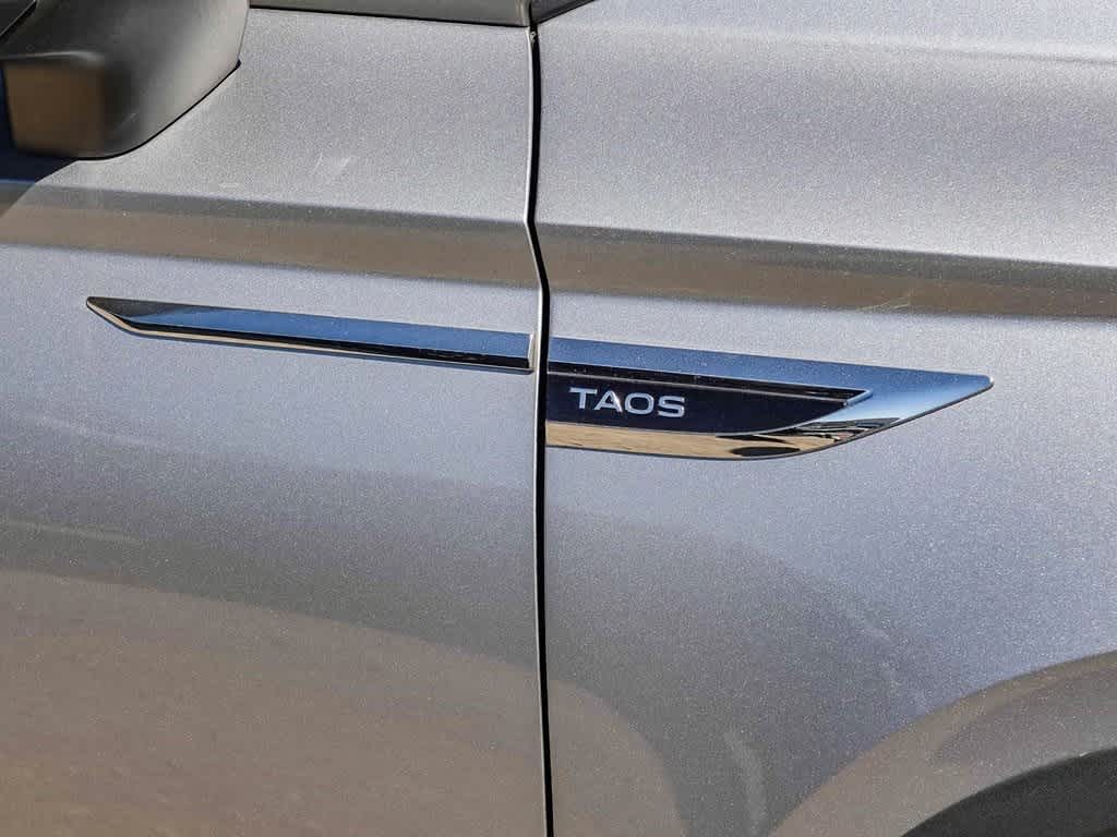 Thumbnail: 2022 Volkswagen Taos - 9
