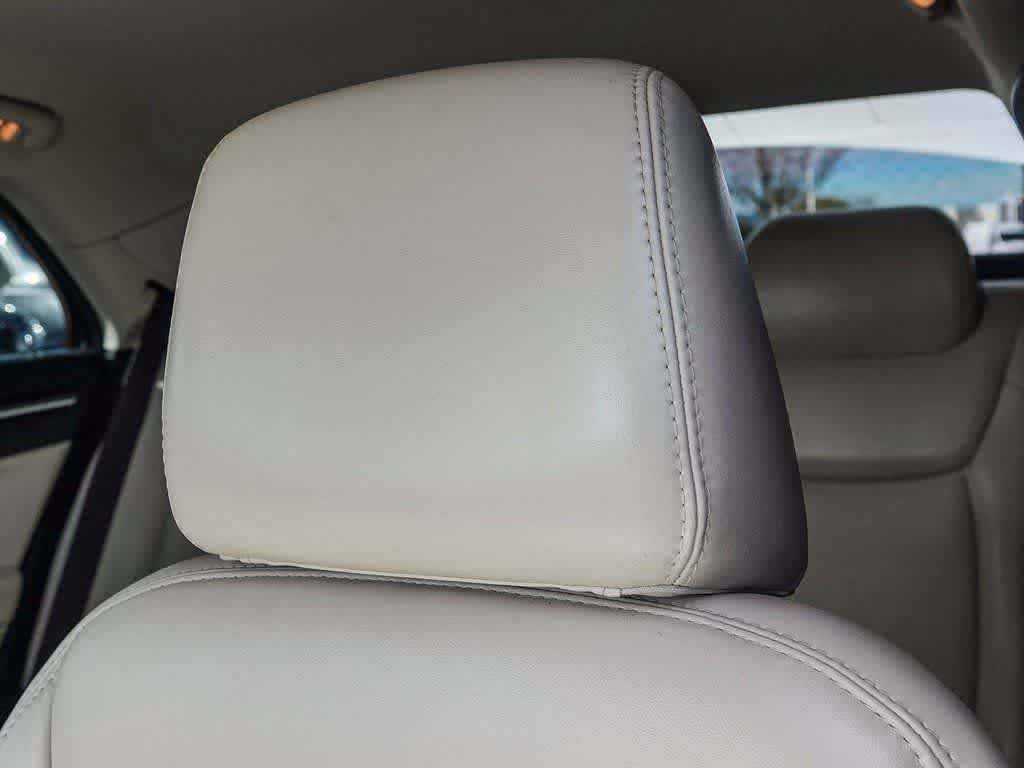 Thumbnail: 2023 Chrysler 300 - 24