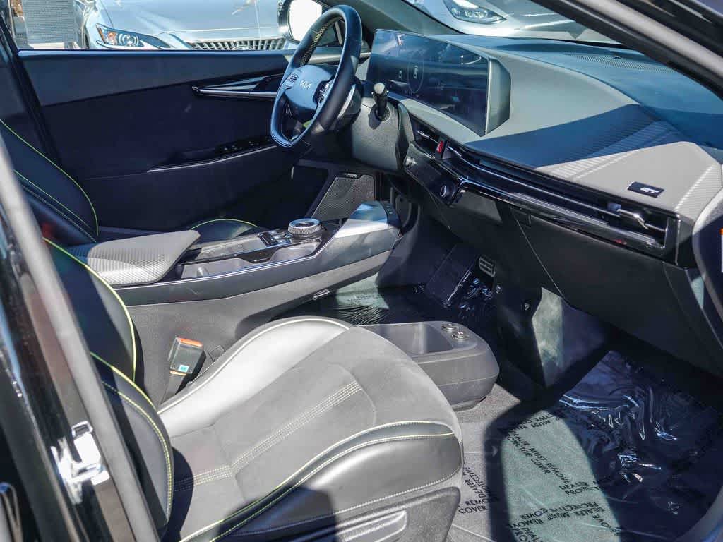 Thumbnail: 2023 Kia EV6 - 15