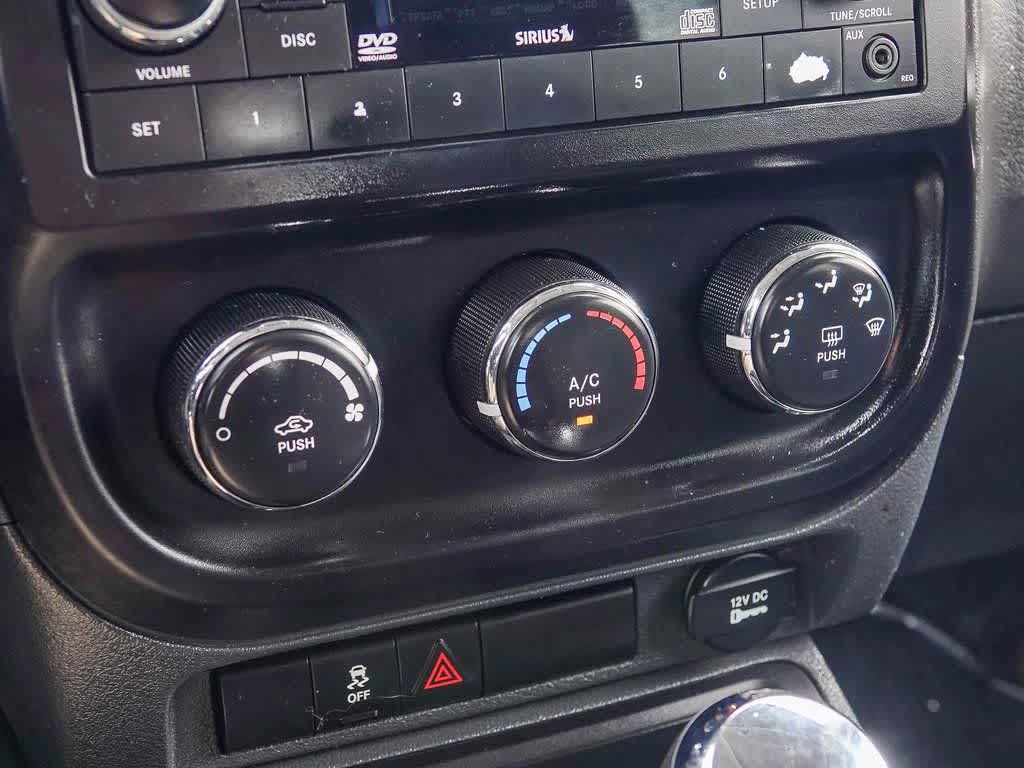 Thumbnail: 2016 Jeep Patriot - 21