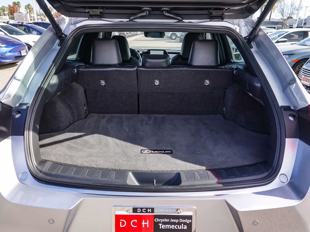 Thumbnail: 2024 Lexus UX - 27