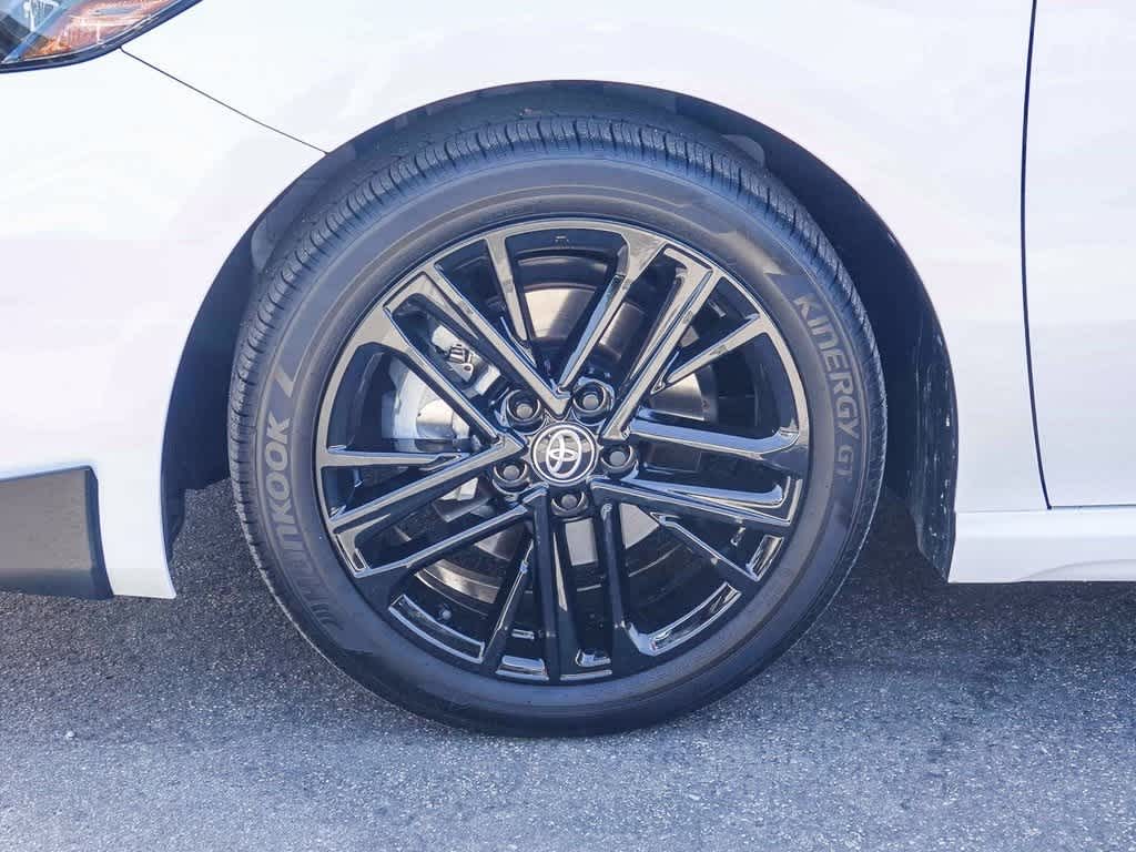 Thumbnail: 2025 Toyota Camry - 10