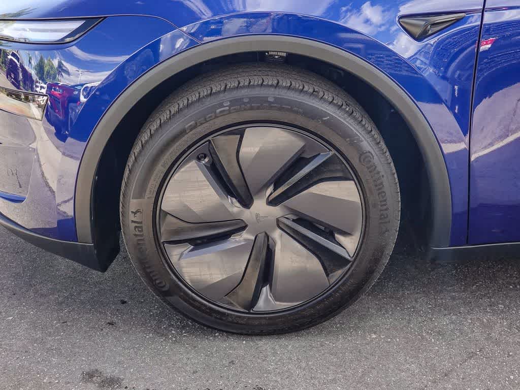 Thumbnail: 2026 Tesla Model Y - 9