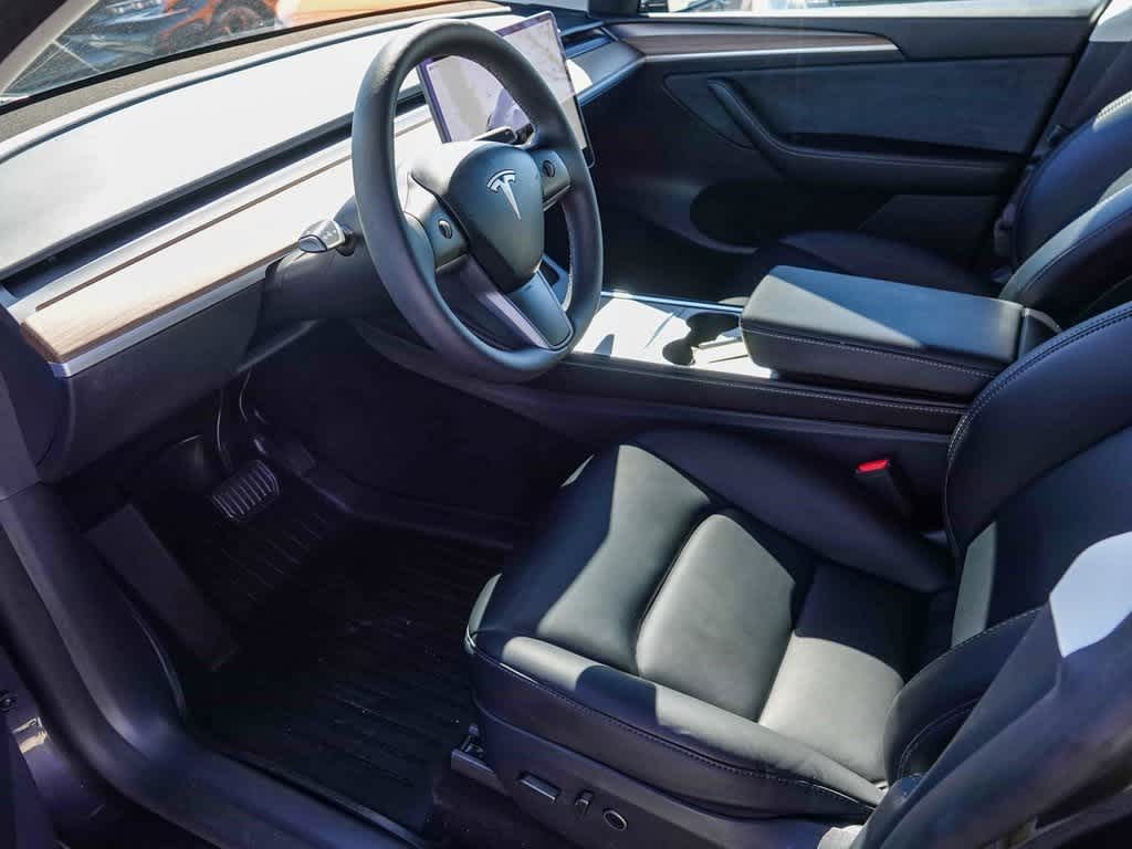 Thumbnail: 2025 Tesla Model Y - 15