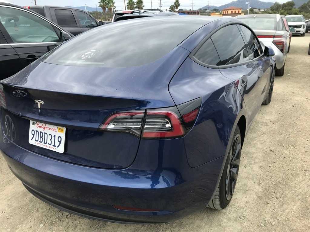 Thumbnail: 2022 Tesla Model 3 - 4