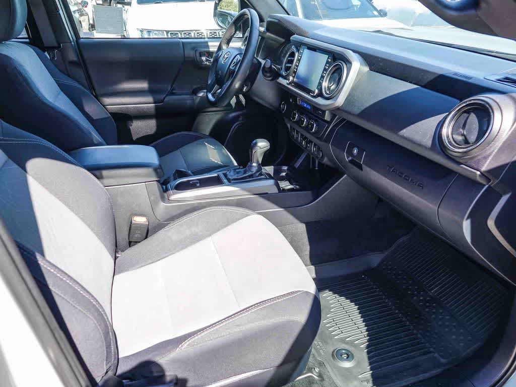 Thumbnail: 2022 Toyota Tacoma - 15