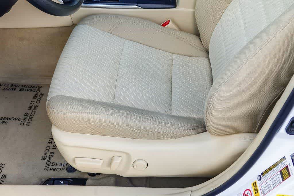 Thumbnail: 2017 Toyota Camry - 20