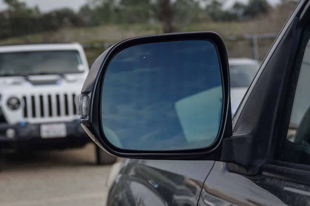 Thumbnail: 2013 Toyota Tacoma - 19