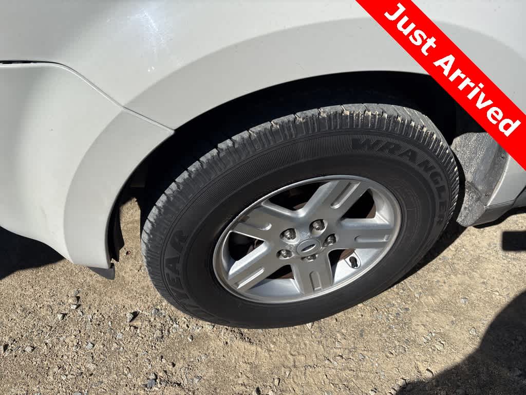 Thumbnail: 2009 Ford Escape - 2