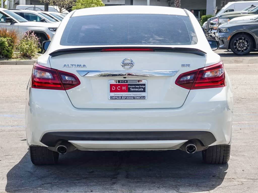 Thumbnail: 2017 Nissan Altima - 5