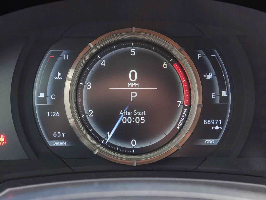 Thumbnail: 2019 Lexus IS - 23